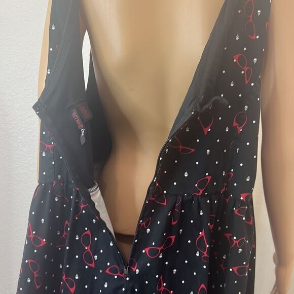 Torrid Retro Chic Dress V Neck Sleeveless Sz 24 Black Red Sunglasses Midi Zipper - Picture 7 of 11